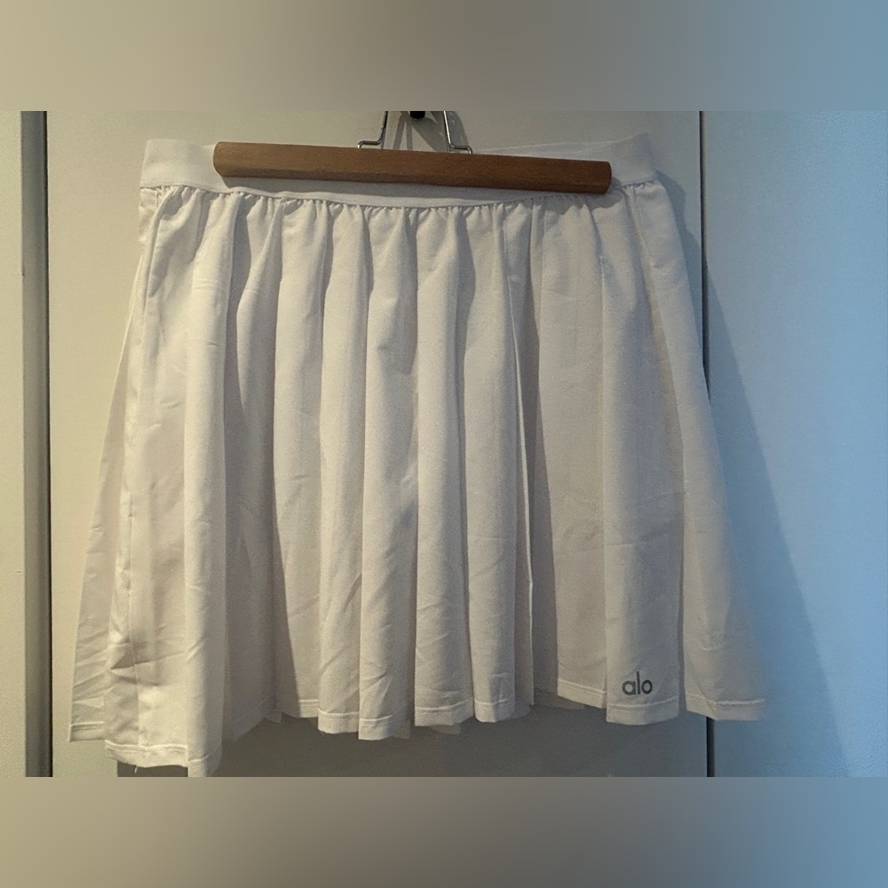 ALO Yoga White Varsity Tennis Skirt Size L